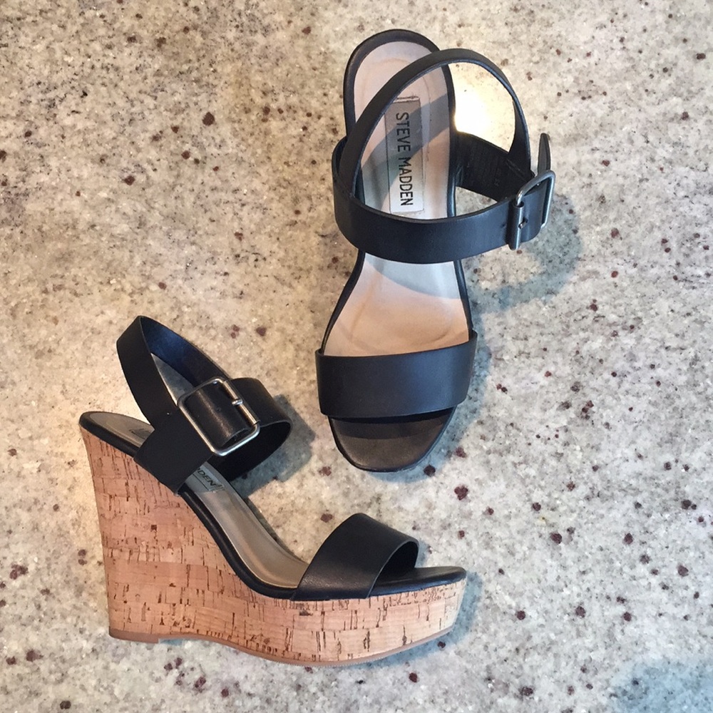 Steve Madden strappy wedge sandals